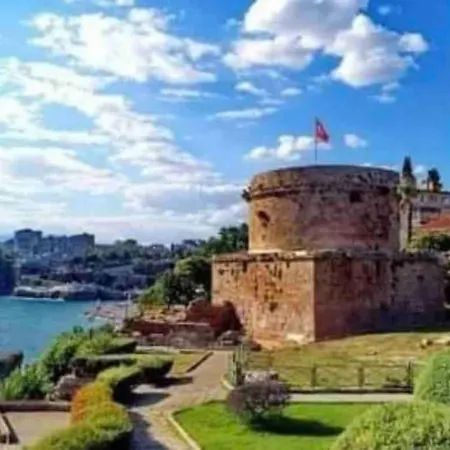 Kaleici Muhtesem Konum Deniz Yakini 1+0 Oezel Ev Appartement